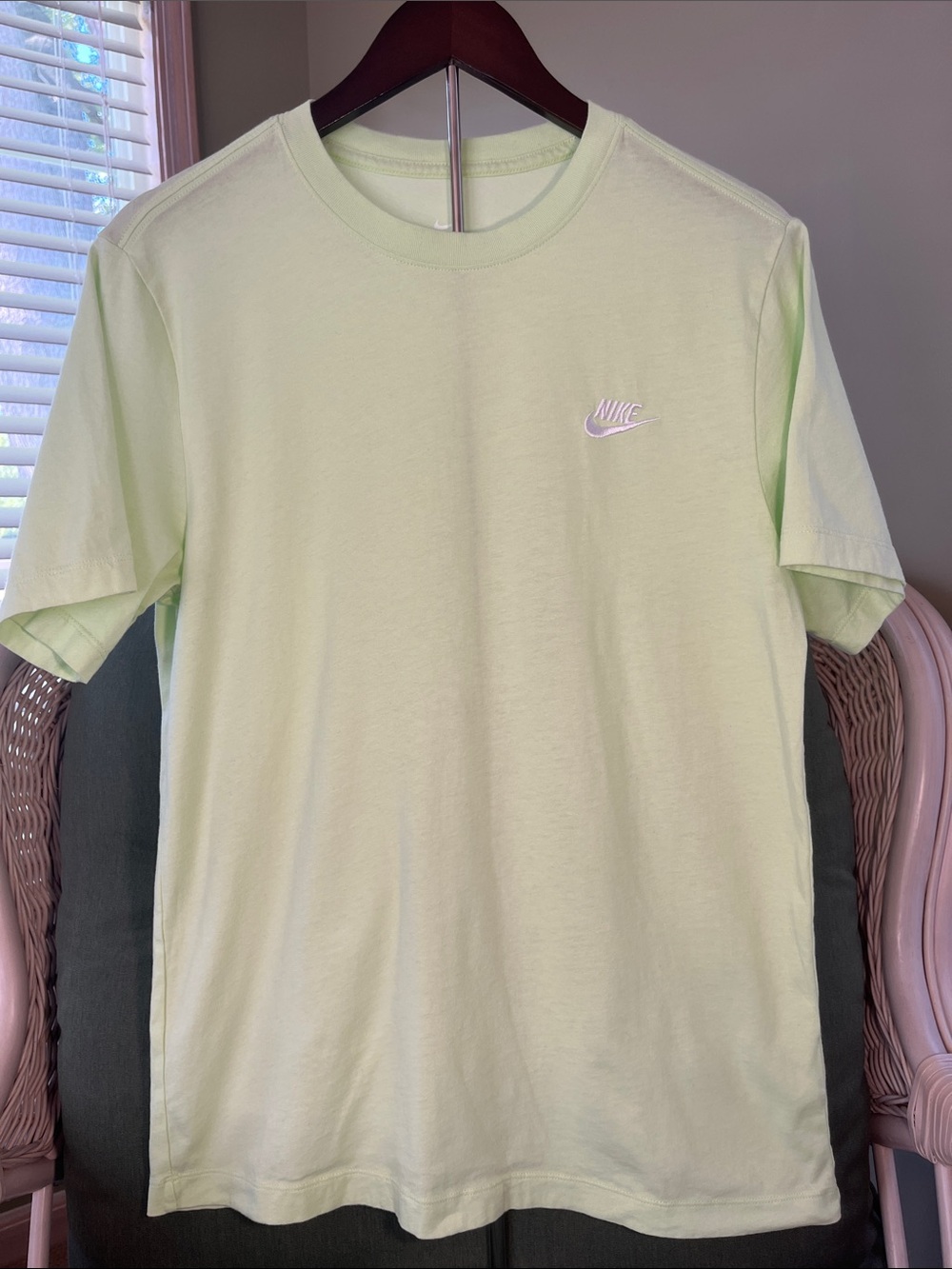 Nike Men’s Light Green Short-Sleeve Crew Tee